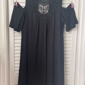 Weavers Cold Shoulder Black Shift Dress Women Size Large  High Neck Lace